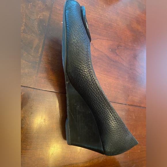 Tory Burch Black Pebble Sally peep toe wedge - Picture 2 of 5